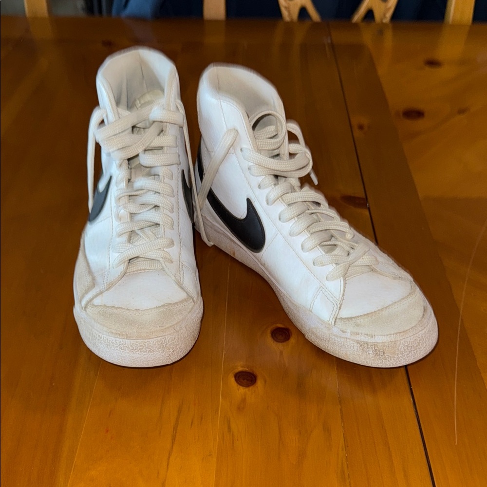 Nike Blazer Mid 77 6.5Y